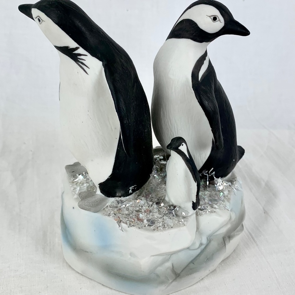 San Francisco Music Box Penguins Playing Winter Wonderland Excellent Condition